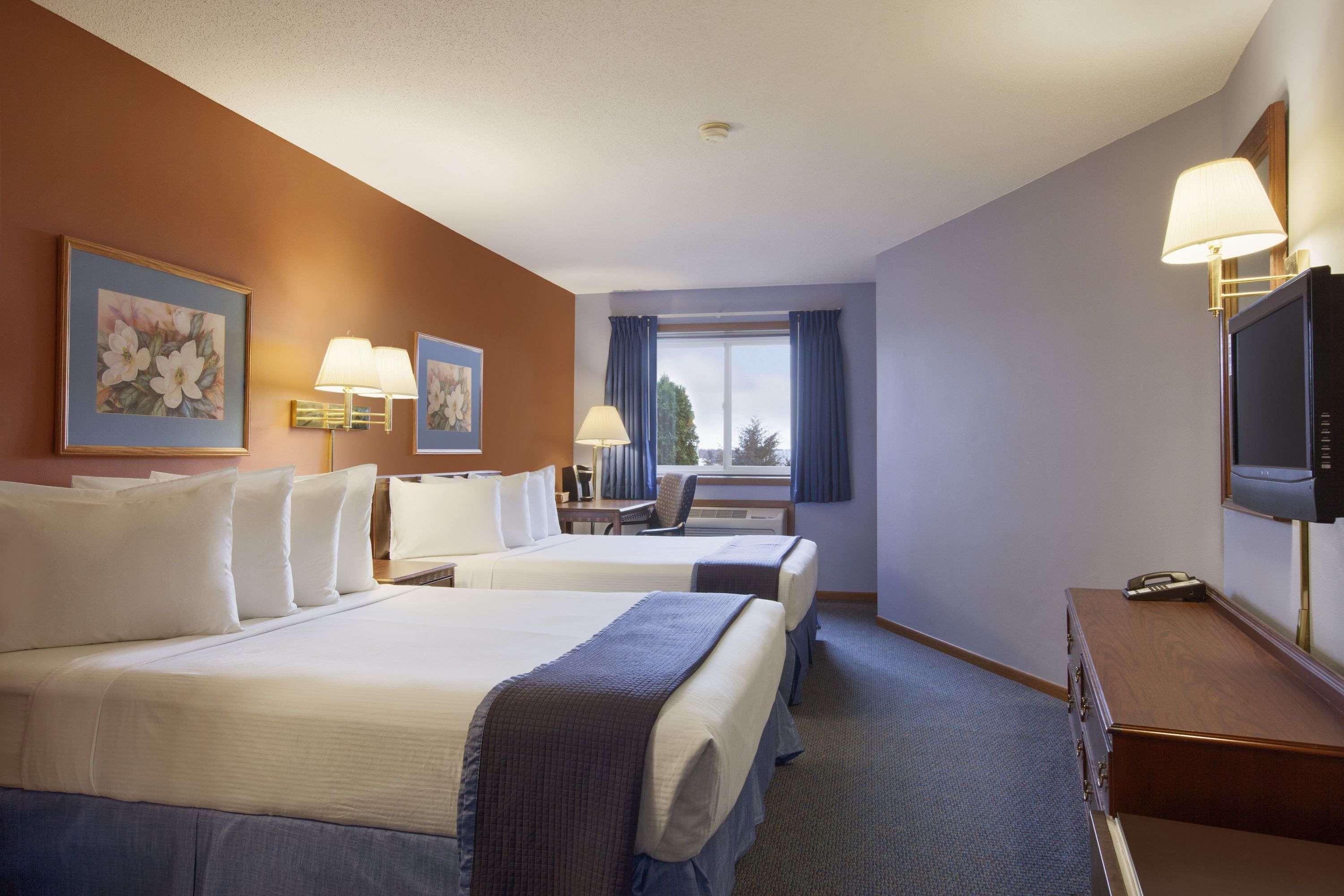 Travelodge By Wyndham Of St Cloud Hotel